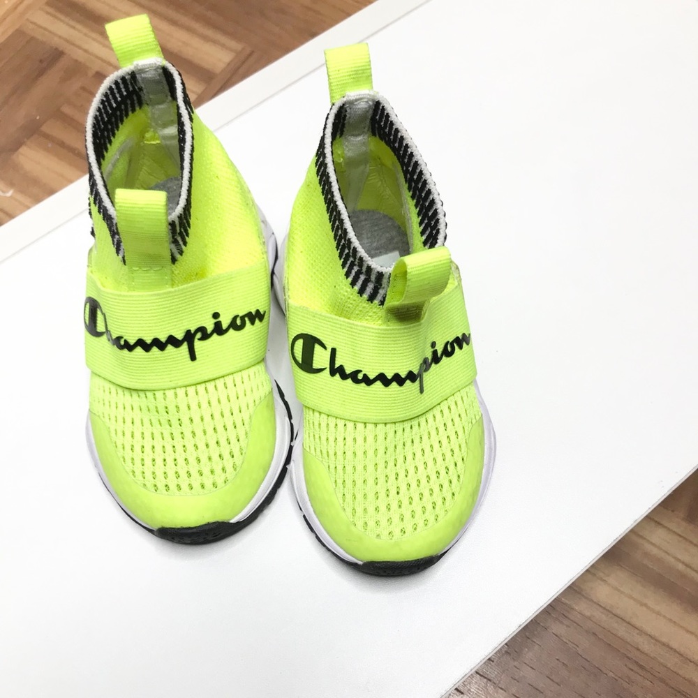 Kids champion sneakers